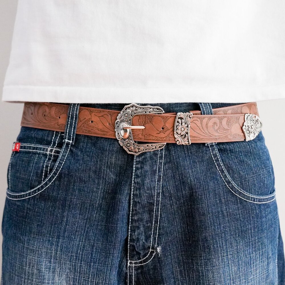 y2k western floral buckle brown belt — 2000s boho cowboy style